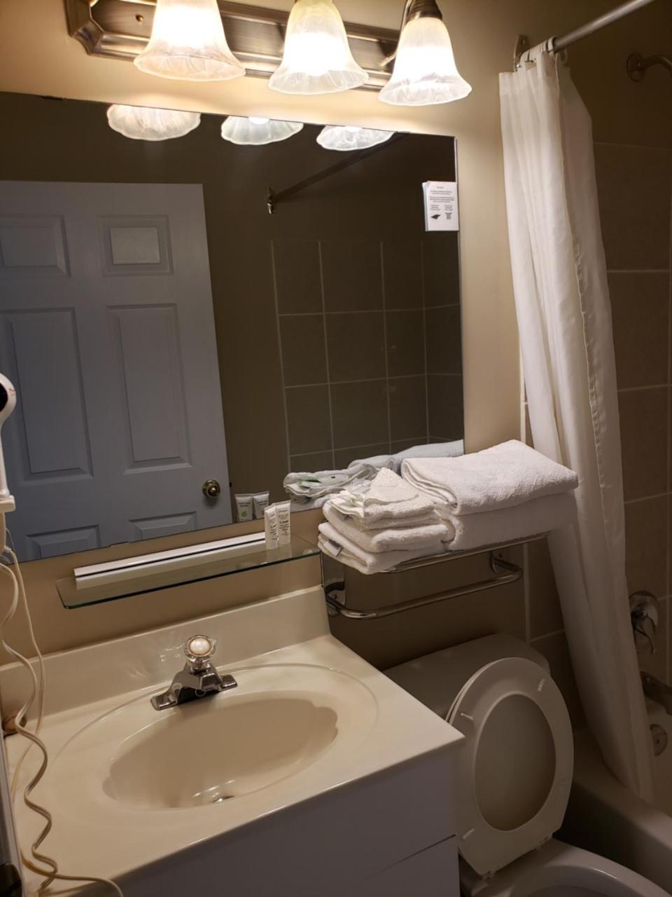 Shemron Suites Hotel Deep River Kültér fotó